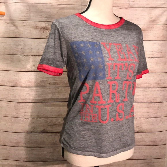 NWT Lyric Red Label Party in the USA 🇺🇸 medium - Picture 2 of 6